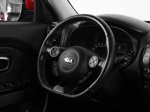 Kia  9