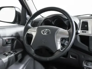 Toyota  12