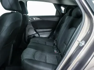Kia  10