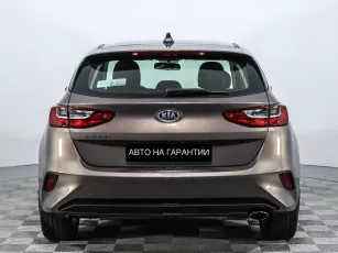 Kia  4