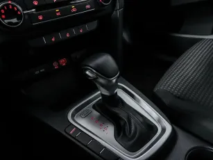 Kia  9
