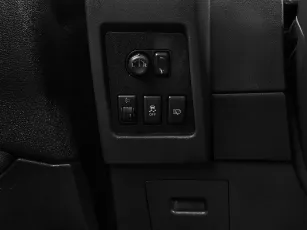 Nissan  11
