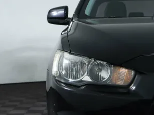 Mitsubishi  7