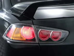 Mitsubishi  8