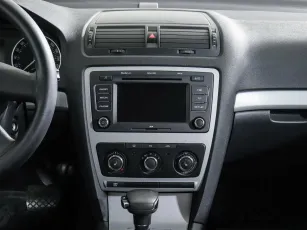 Skoda  8