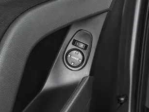 Hyundai  12