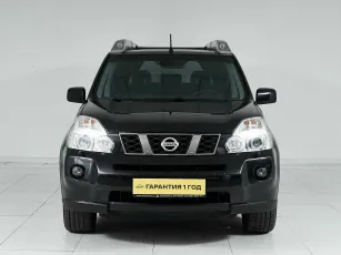 Nissan  2