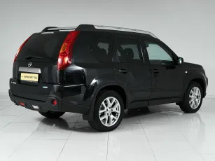 Nissan  6