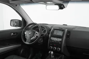 Nissan  9