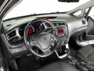 Kia  10