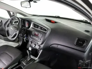 Kia  8