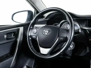Toyota  11