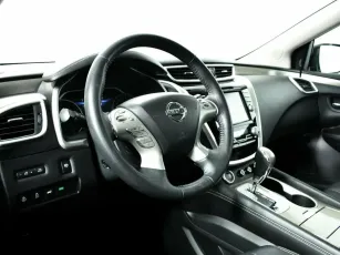 Nissan  10