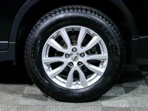 Nissan  5