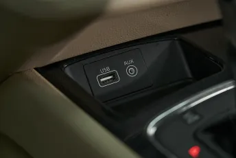Kia  11