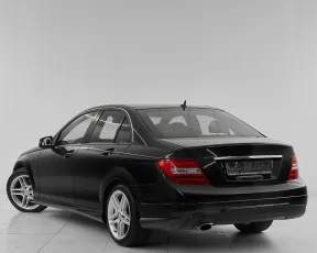 Mercedes-Benz  4