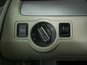 Volkswagen  9