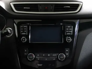 Nissan  8