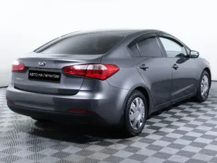 Kia  3