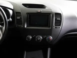 Kia  8