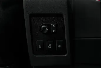 Nissan  10