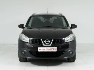 Nissan  2