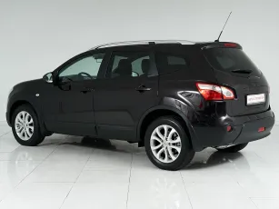 Nissan  6