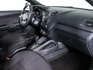 Kia  10