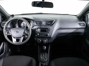 Kia  12