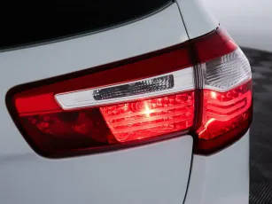 Kia  8