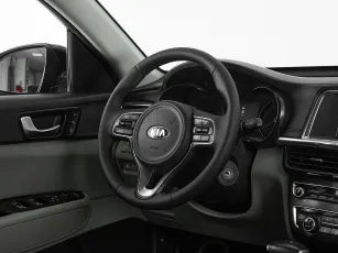 Kia  10
