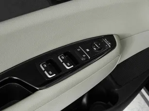 Kia  11