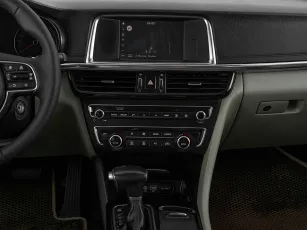Kia  15
