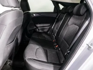Kia  11