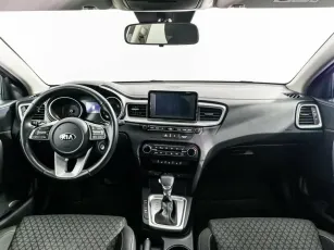 Kia  6