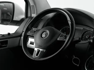 Volkswagen  10
