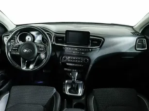 Kia  10