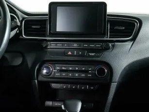 Kia  14
