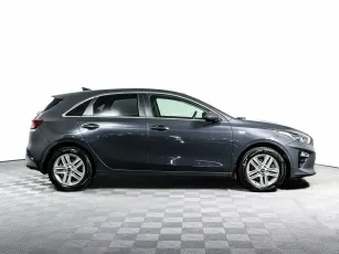 Kia  4
