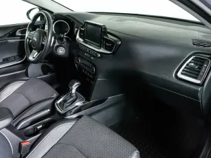 Kia  9
