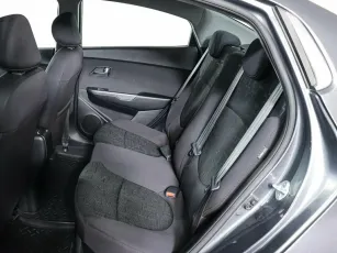 Kia  18