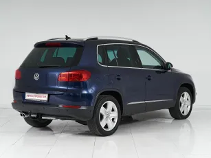 Volkswagen  4