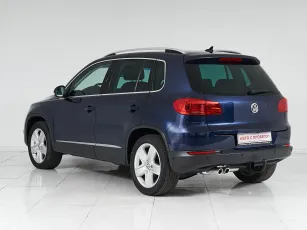 Volkswagen  6