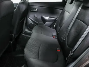 Kia  11