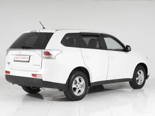 Mitsubishi  6