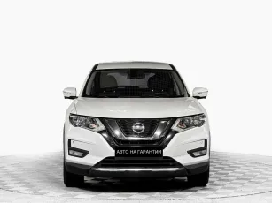 Nissan  2