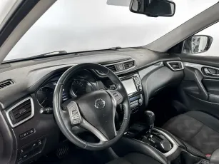 Nissan  8