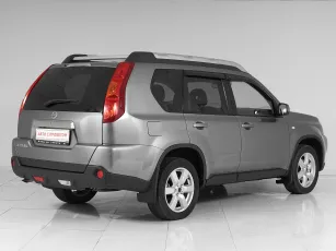 Nissan  4