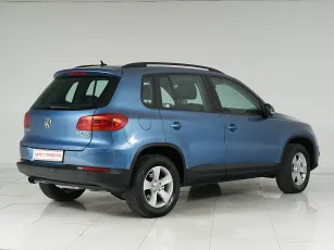 Volkswagen  4