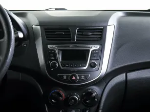 Hyundai  11